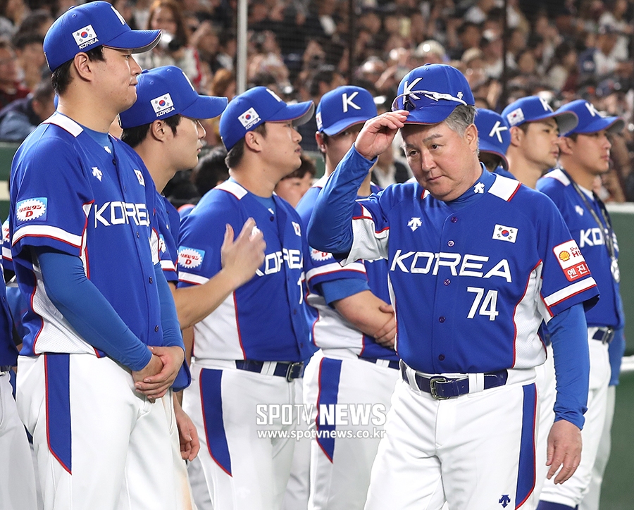 [포토S] 준우승 거둔 김경문 감독