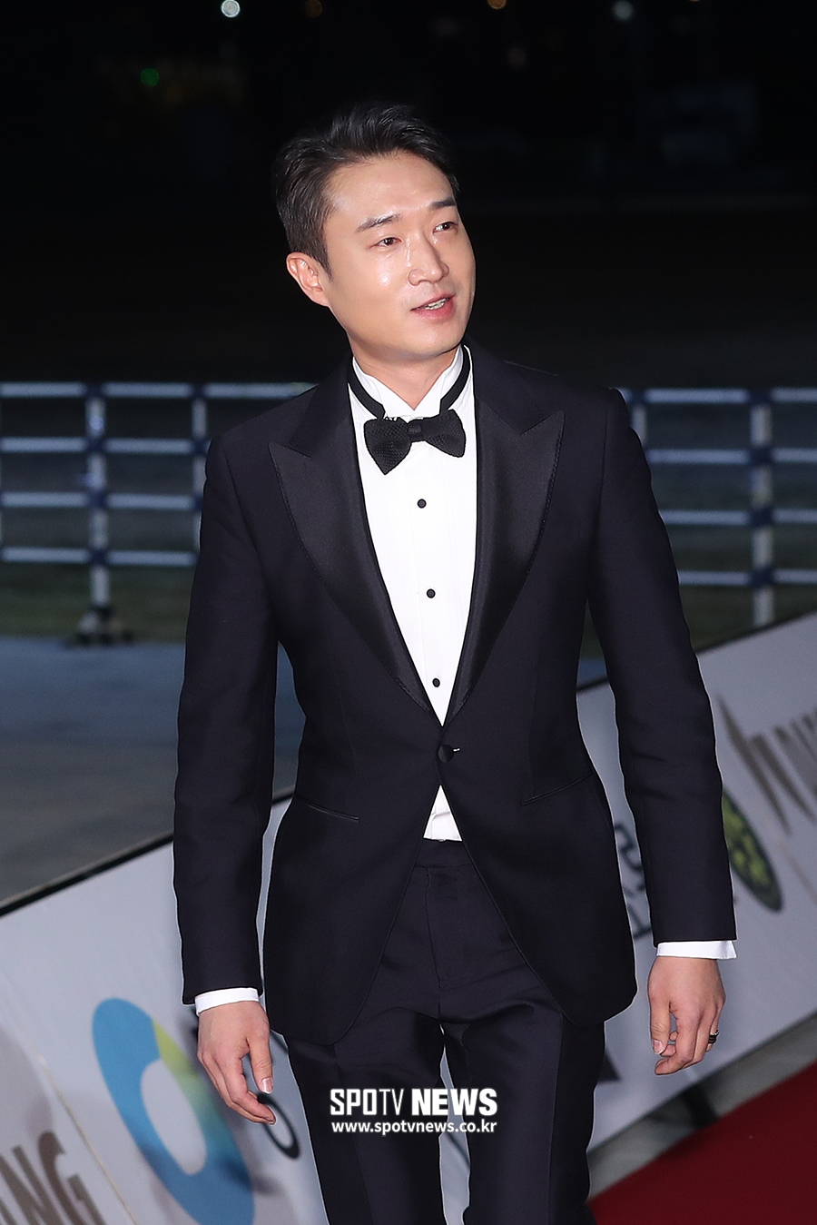 [포토S] 청룡영화제 참석한 조우진