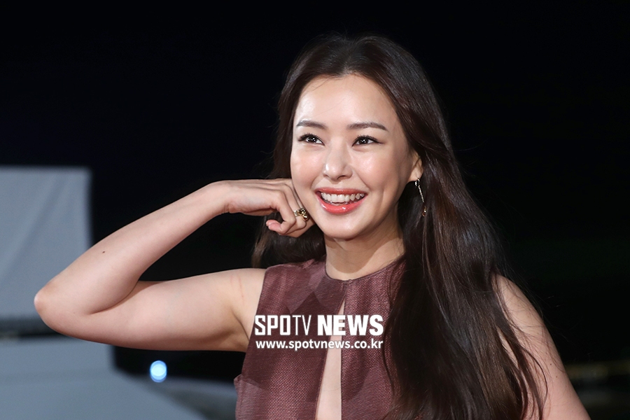 [포토S] 이하늬, 머리 넘기며