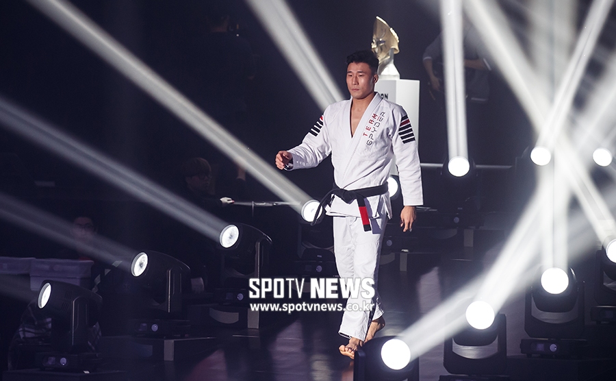 [포토S] 장인성, 위풍당당