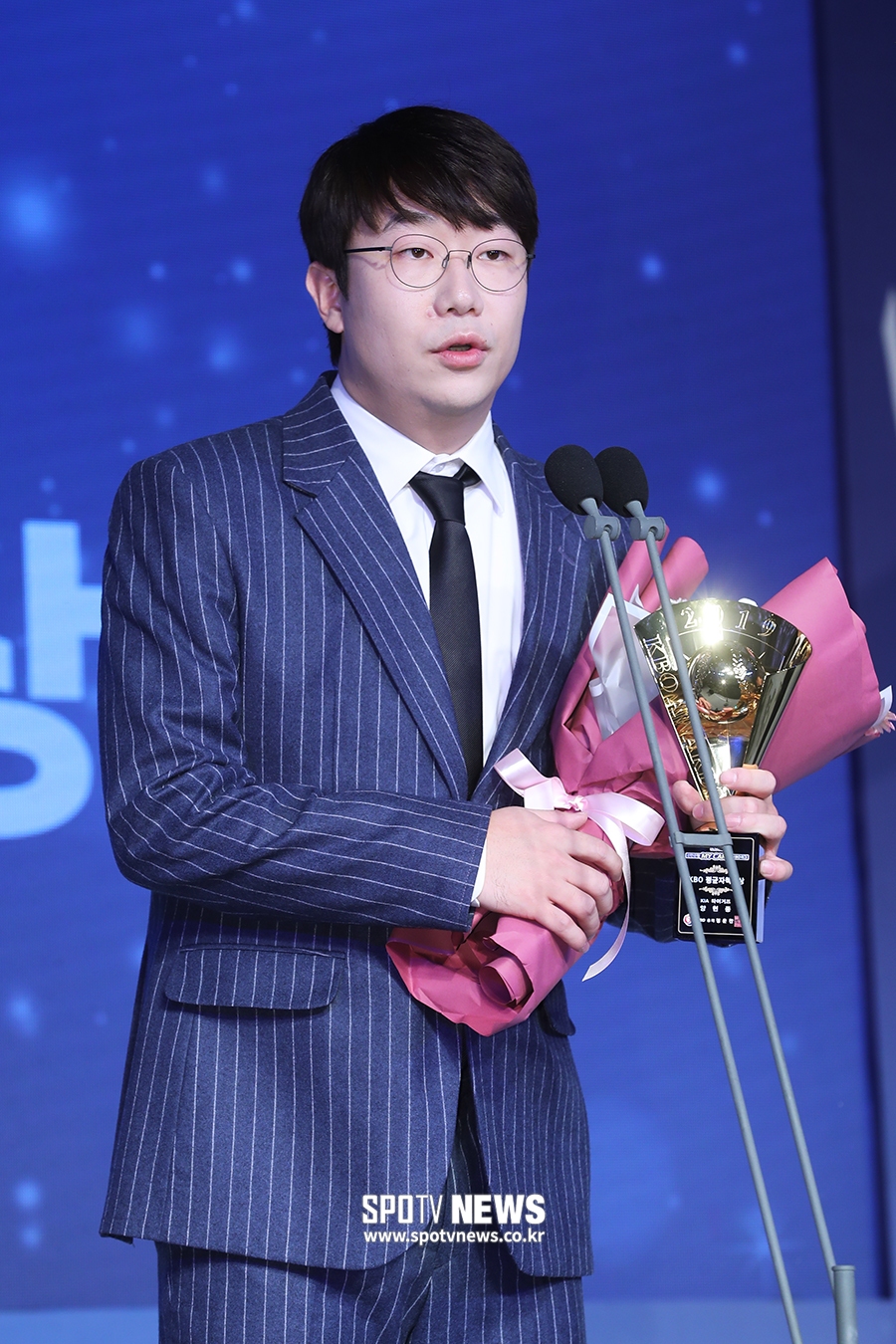 [포토S] 양현종, 평균자책점상 수상