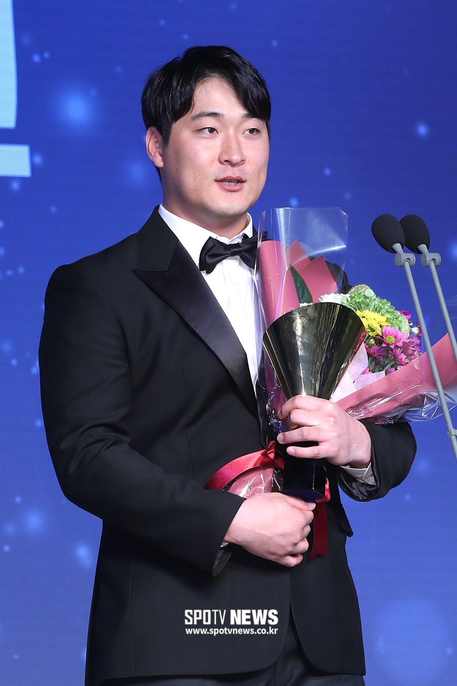 [포토S] 세이브상 수상한 하재훈