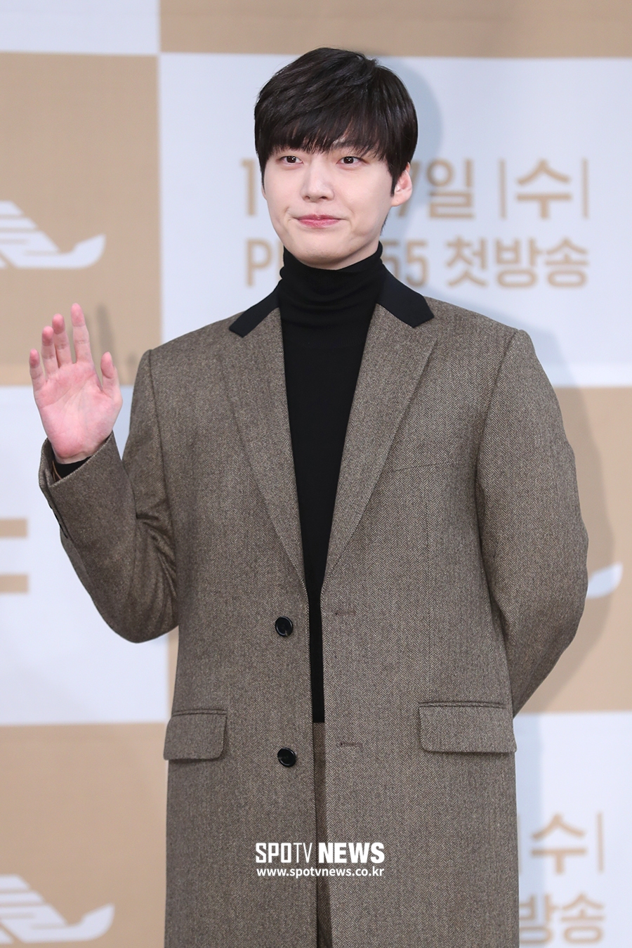 [포토S] 안재현, 구혜선과 이혼 소송 후 첫 공식석상