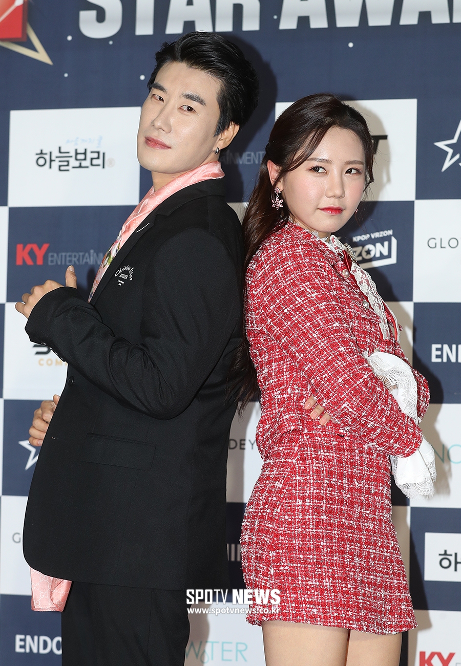 [포토S] 산이-송하예, 우리가 MC!