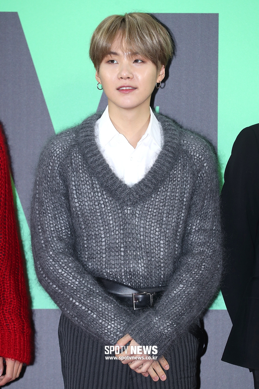 [포토S] 방탄소년단 슈가, 따뜻한 니트 입고