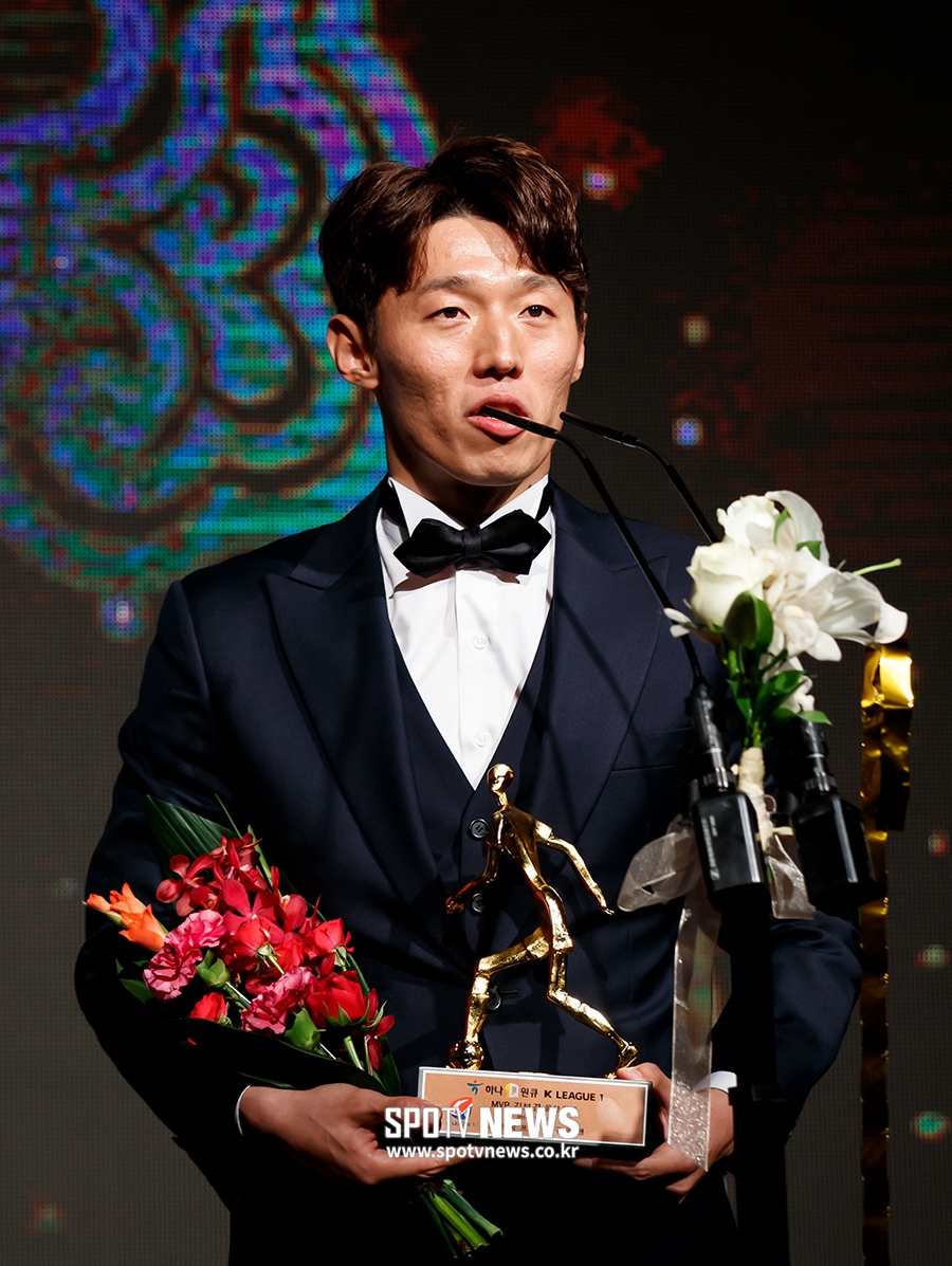 [포토S] MVP 김보경, 2019 K리그 최고의 선수