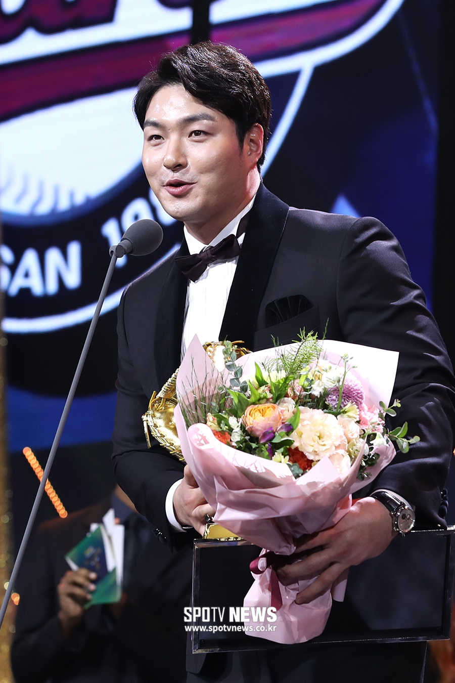 [포토S] 박병호, 개인 5번째 1루수 골든글러브 수상