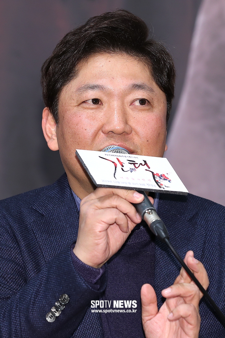 [포토S] 인사말 하는 김정민 감독