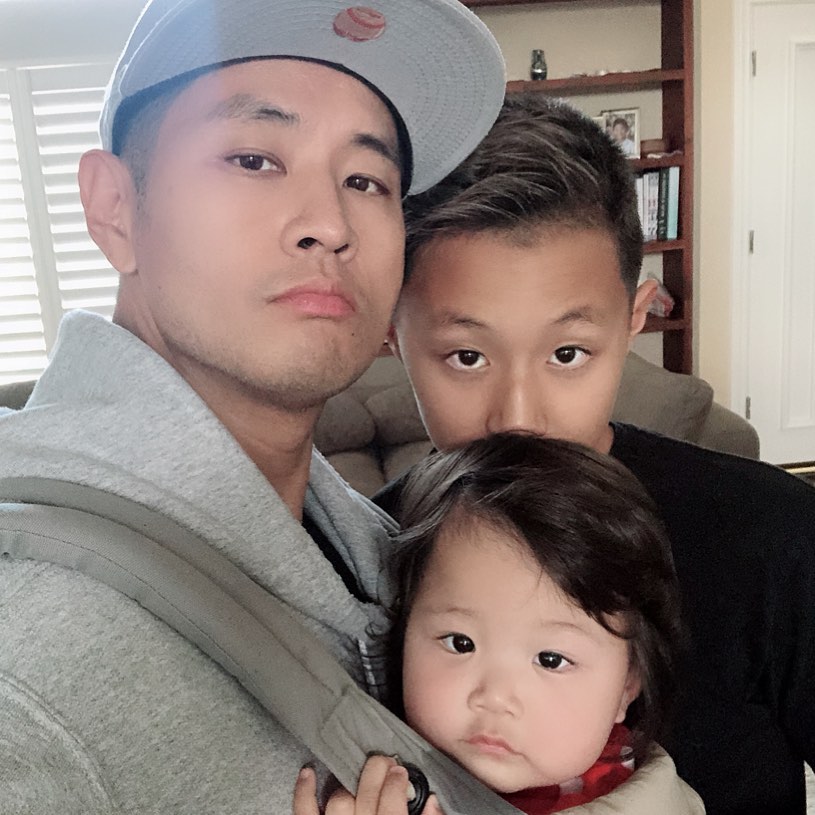 유승준, 아들·딸 공개…카리스마 눈빛이 똑 닮았네