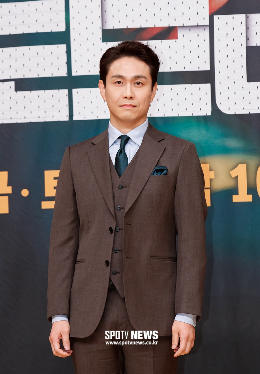 [포토S] 포즈 취하는 배우 오정세