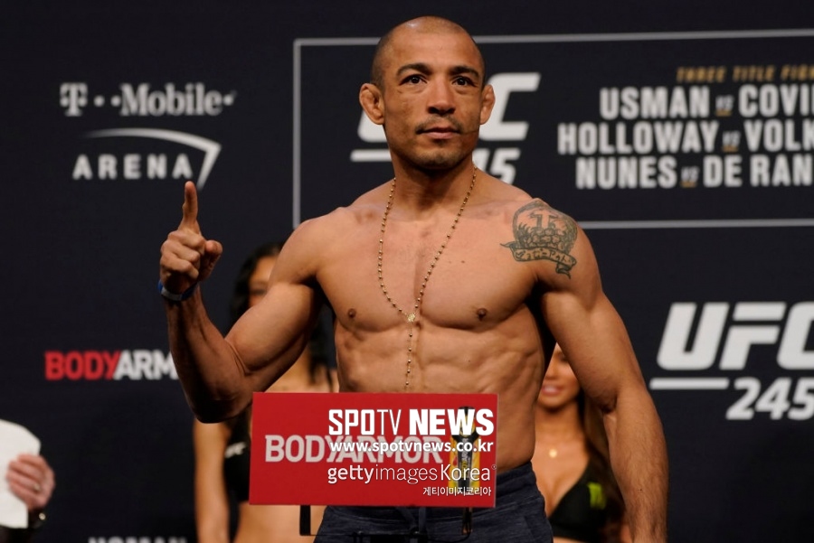 '피골상접' 조제 알도, UFC 245 밴텀급 계체 통과