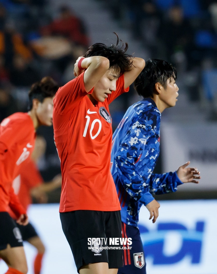 [현장 REVIEW] 'PK에 울었다' 한국 女, 일본에 아쉬운 0-1 패…동아시안컵 준우승
