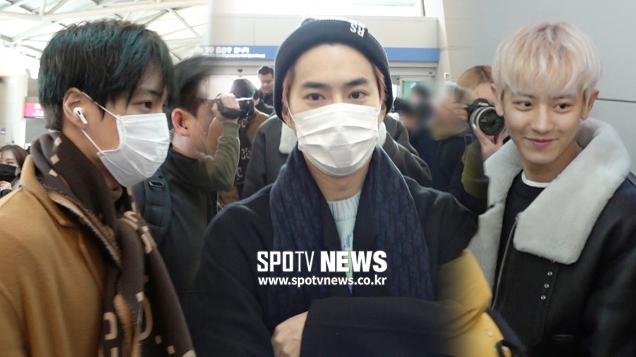 엑소(EXO) 출국, 팬들 몰고 다니는 엄청난 인기 [공항패션]