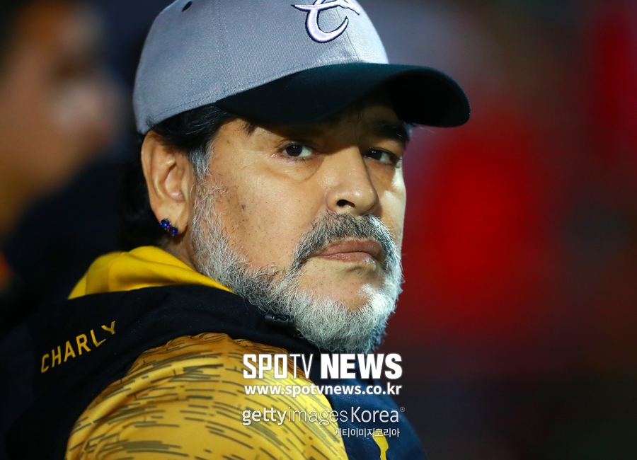 "펠레, 메시, 호날두는 아냐" 마라도나가 꼽은 '역대 최고'는?