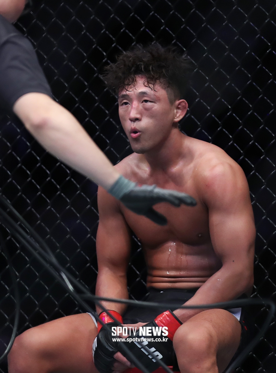 [포토S] 마동현, 뼈아픈 판정패 UFC 3연패 수렁