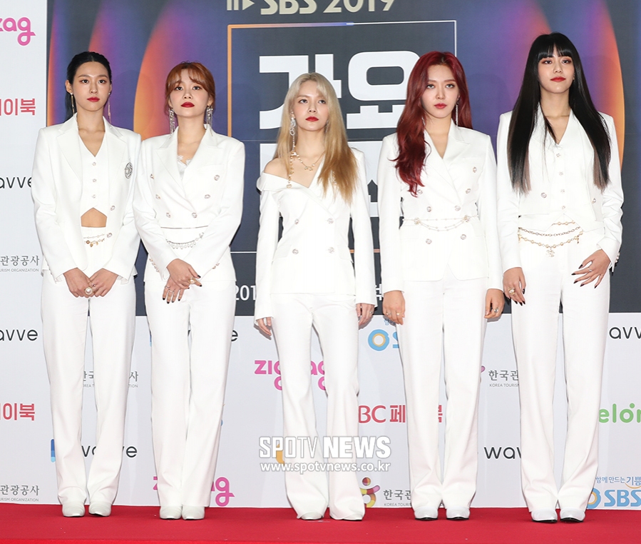 [포토S] AOA, 화이트 슈트 입고!