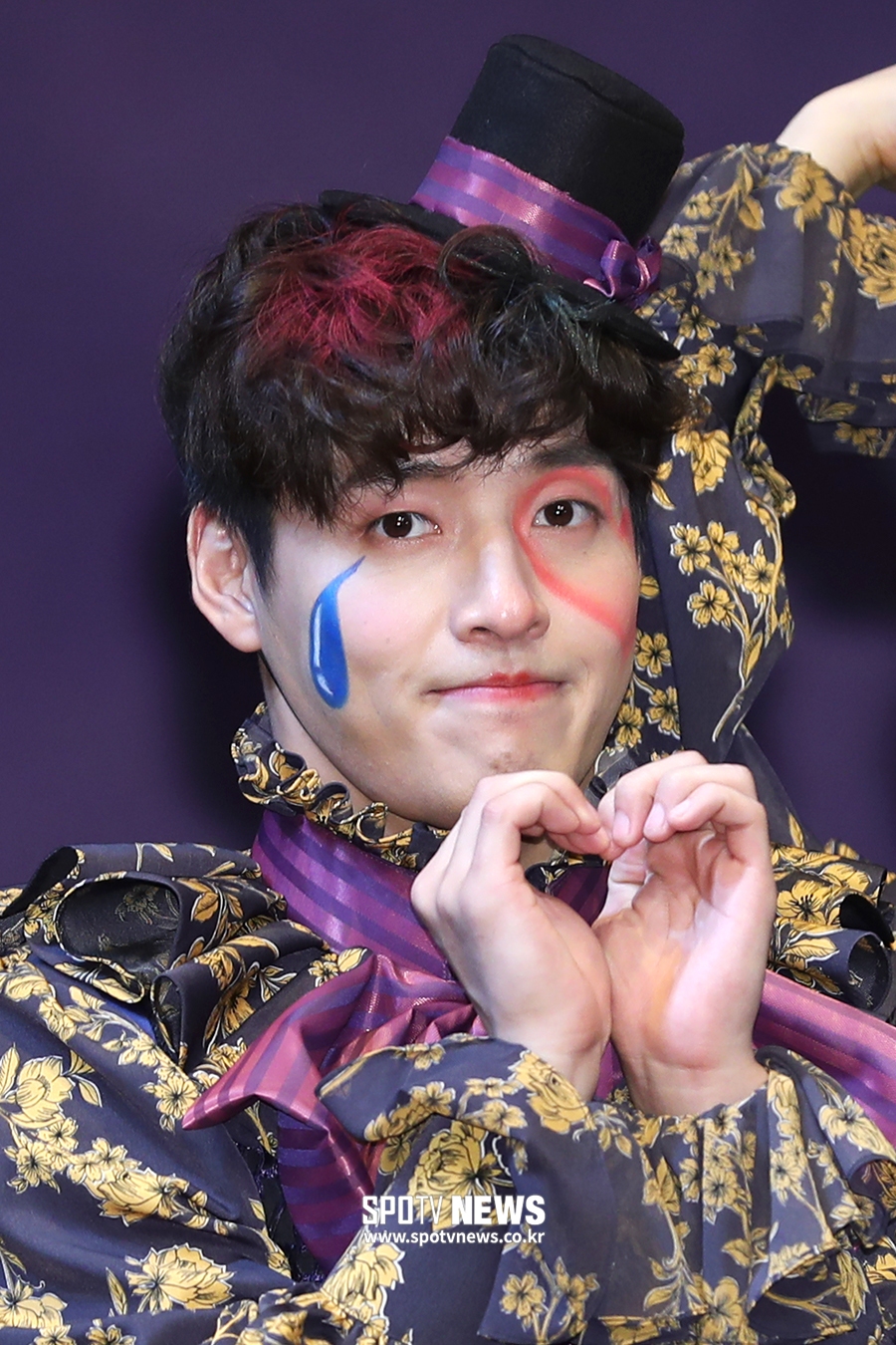 [포토S] 강하늘, 사랑광대의 하트!