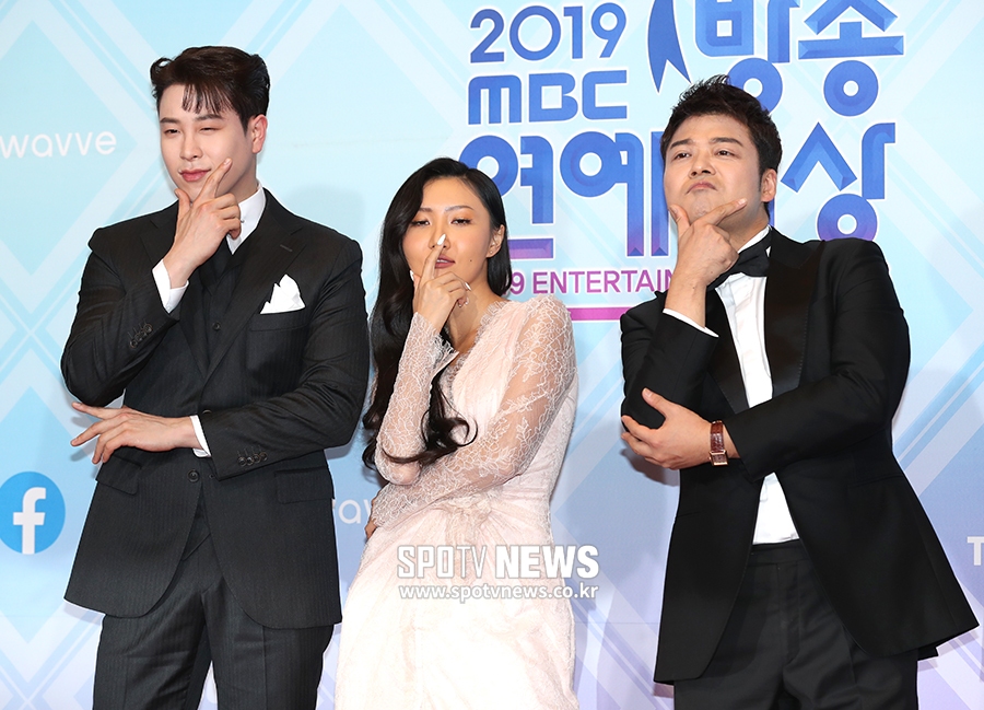 [포토S] 피오-화사-전현무, MBC 연예대상 MC!