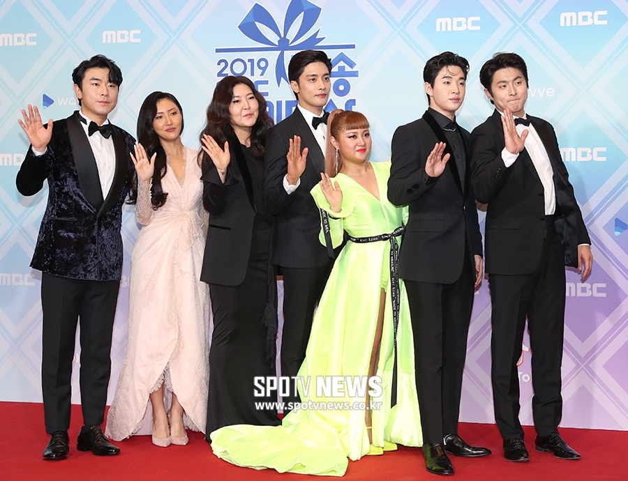 [포토S] MBC 연예대상 참석한 '나혼자산다'팀