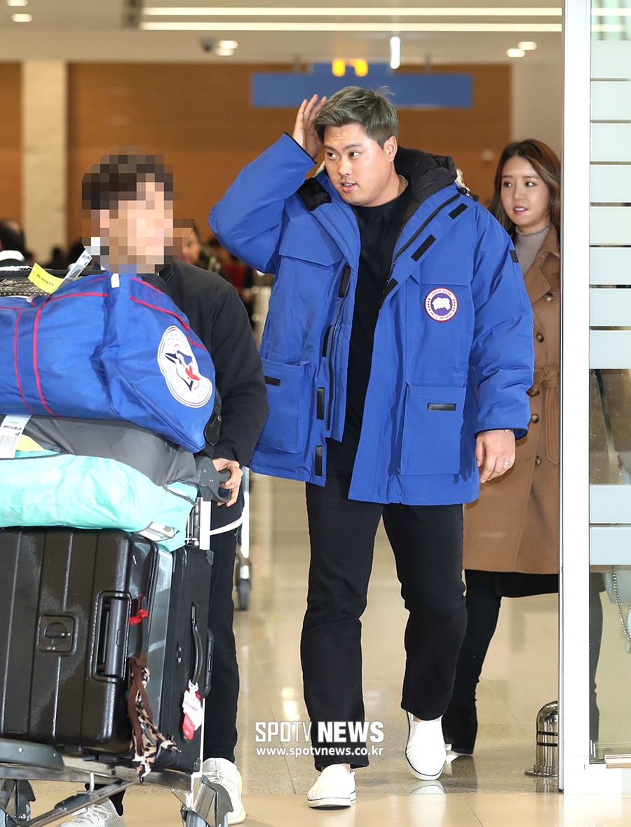 [포토S] 토론토 류현진, 캐나다구스 패딩 입고 귀국