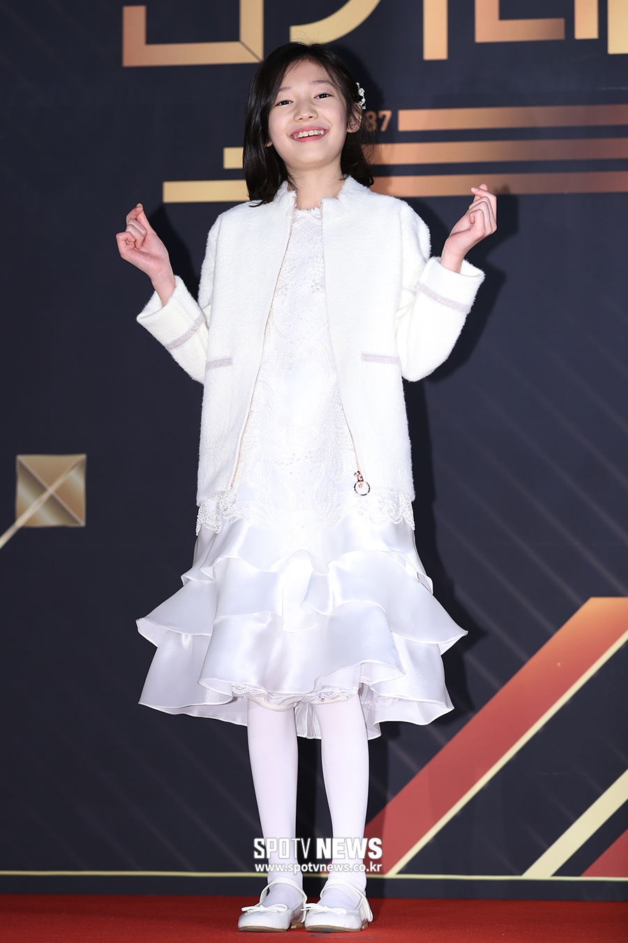 [포토S] 김수인, 수줍은 하트 뿅!