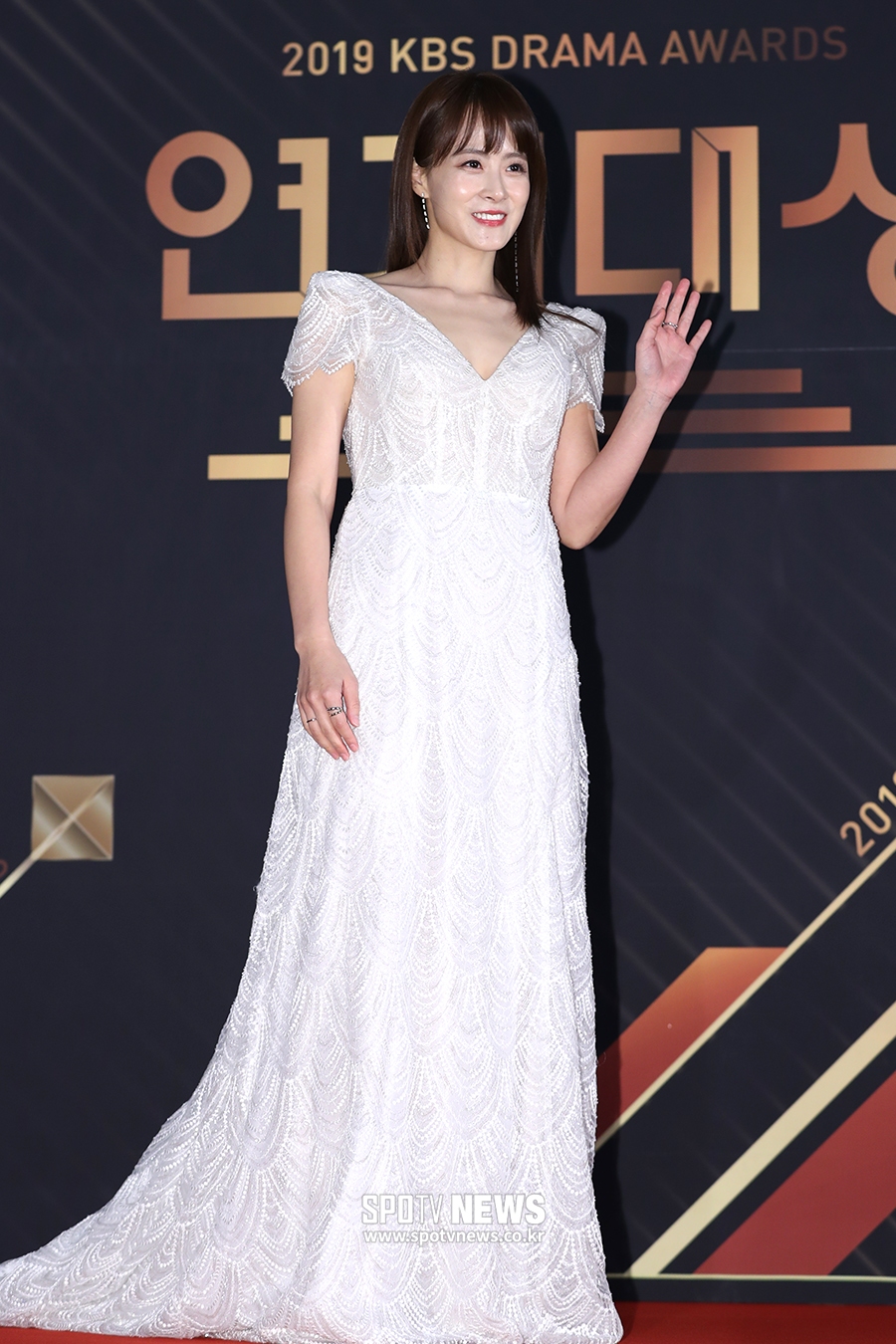 [포토S] 류현경, 롱 드레스 입고