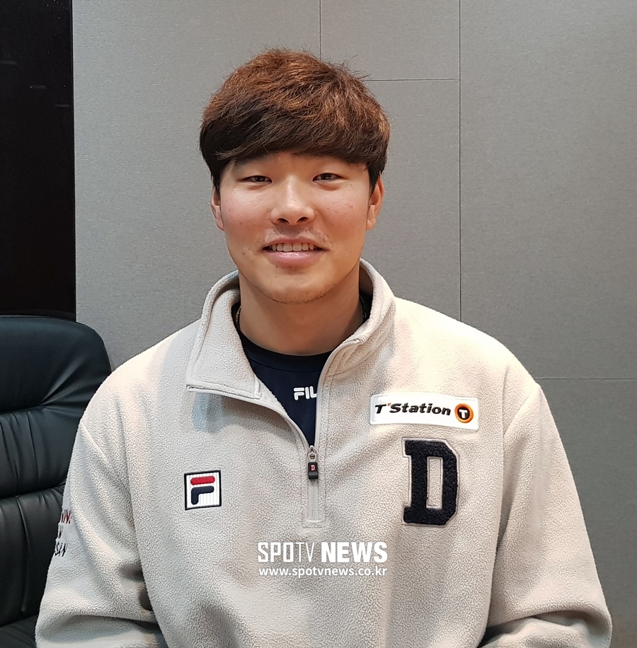 두산 최원준 "함덕주가 양보한 61번, 올해도 좋은 기운 주길"