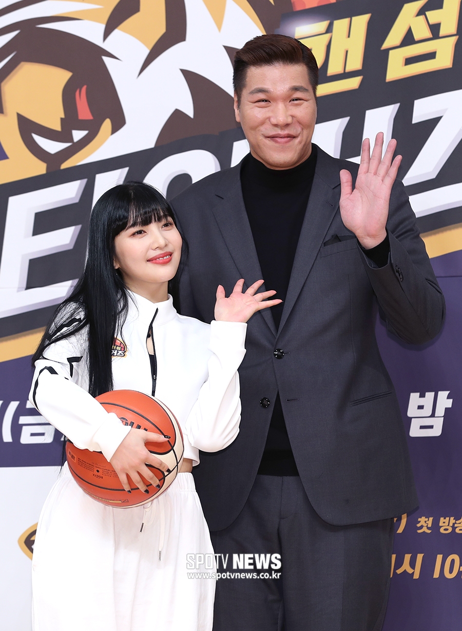 [포토S] 서장훈-조이, 핸섬 타이거즈 감독과 매니저!