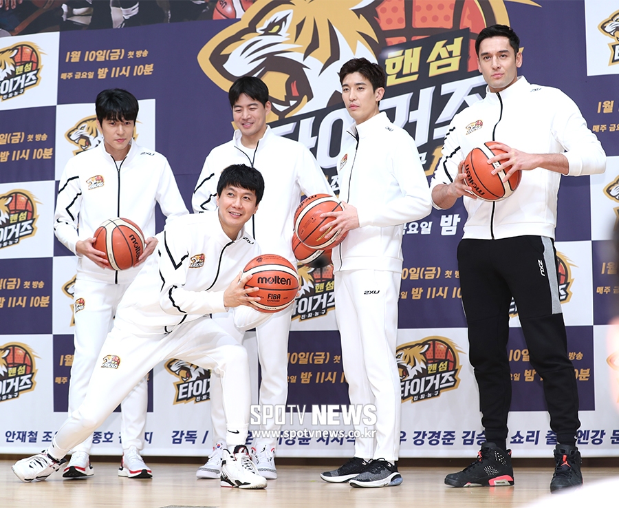 [포토S] 서지석-이상윤-강경준-줄리엔 강-김승현, 핸섬 타이거즈!