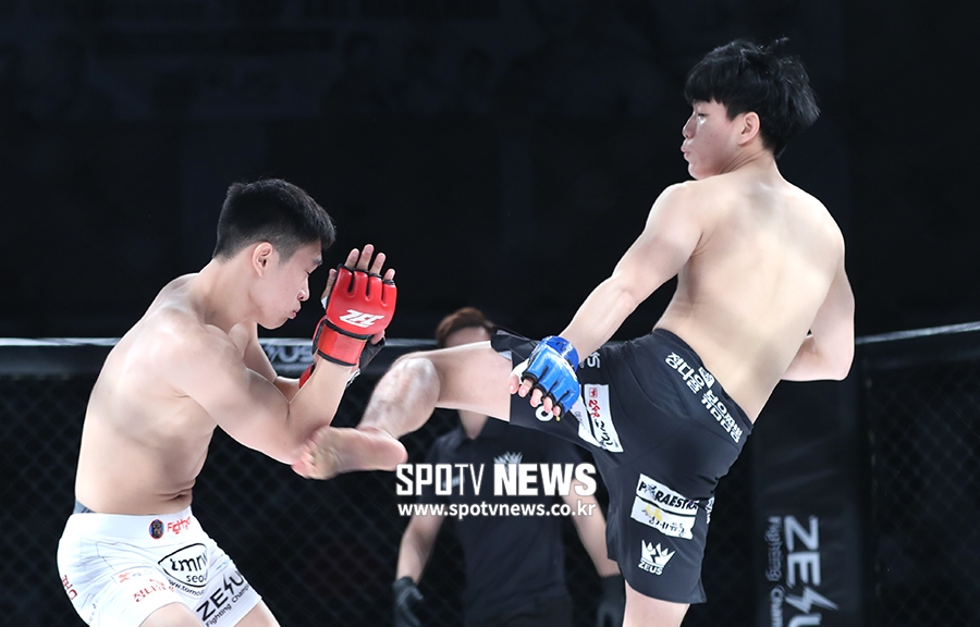 [포토S] 김동환, '킥도 문제 없어'
