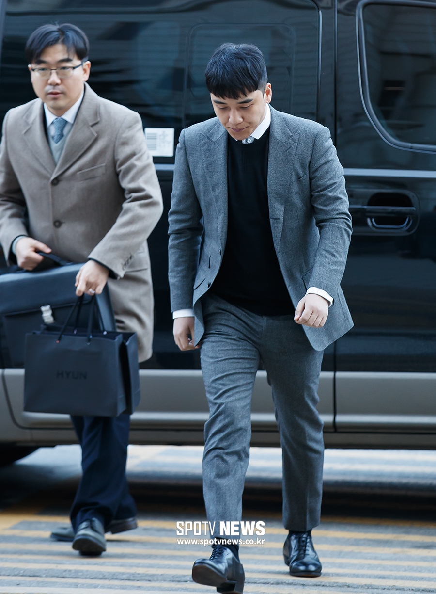 [포토S] 승리, 무거운 발걸음