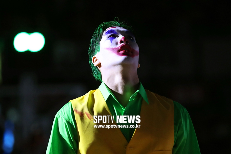 [포토S] 김진용, 농구 코트에 뜬 조커
