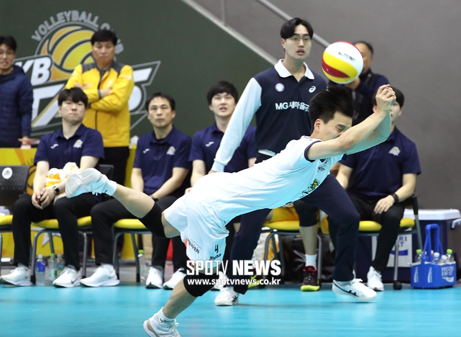 [포토S] 정민수, 몸 날린 환상 디그