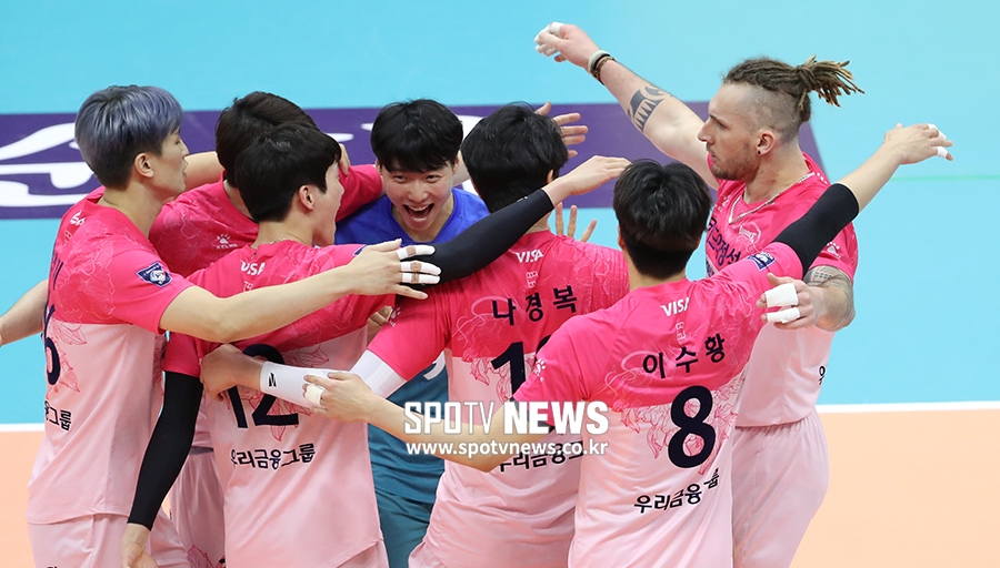 [포토S] 우리카드, 창단 첫 7연승 질주