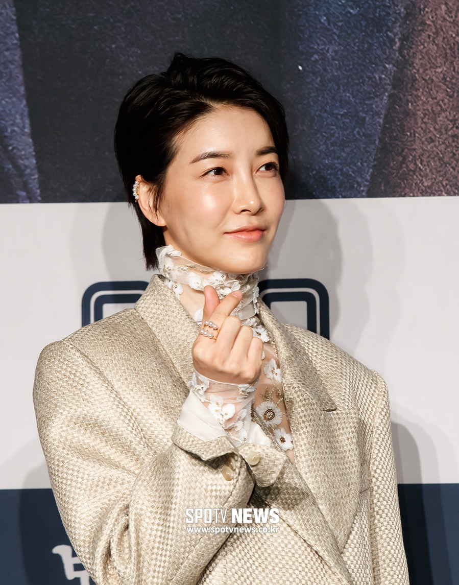 [포토S] 진서연, 카리스마 손하트