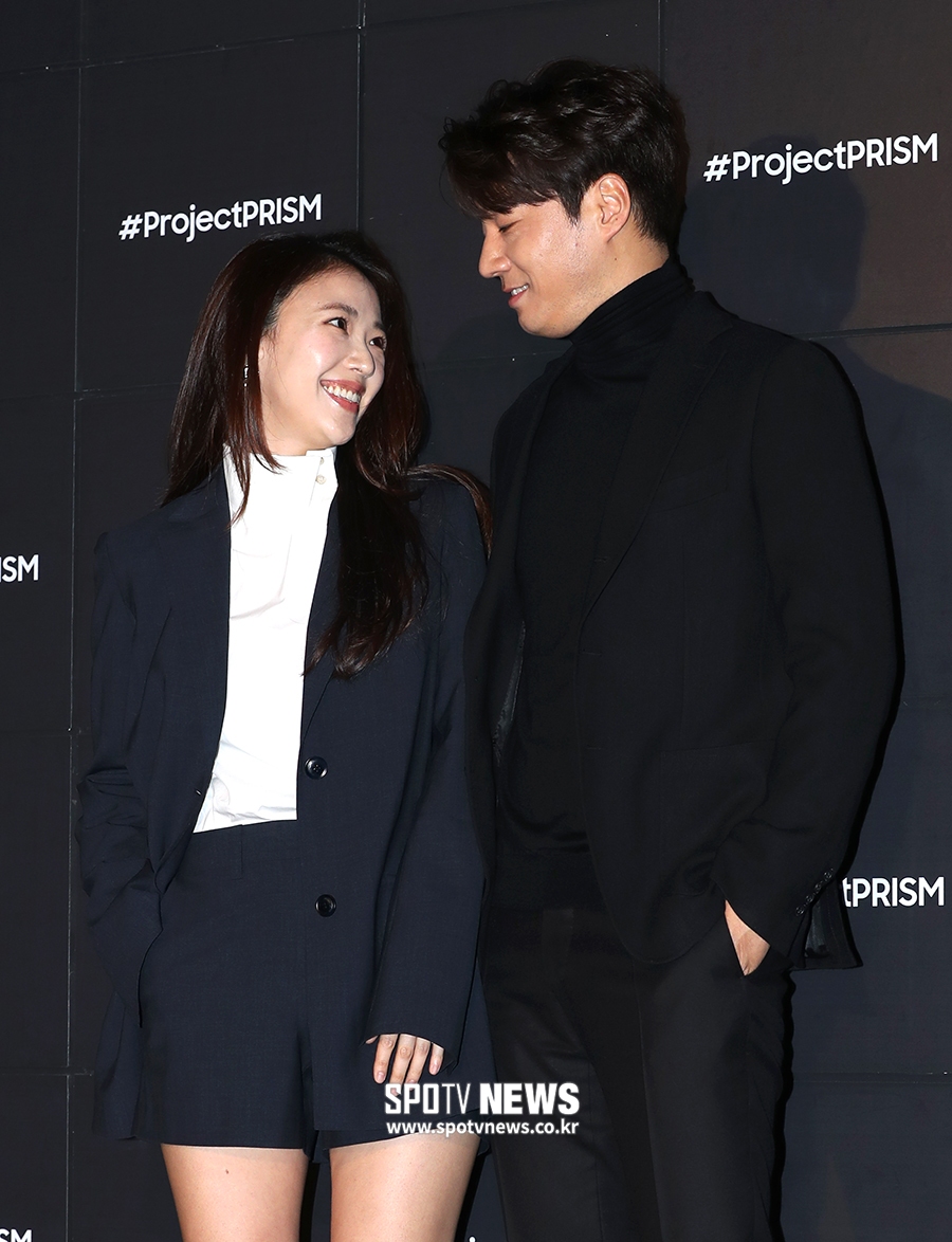 [포토S] 전혜진-이천희 부부, 꿀 떨어지는 눈맞춤
