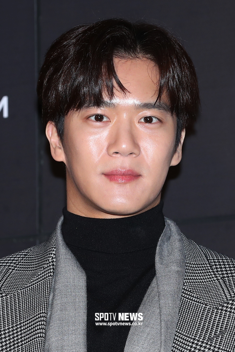 [포토S] 하석진, '이 피부 놀라워'