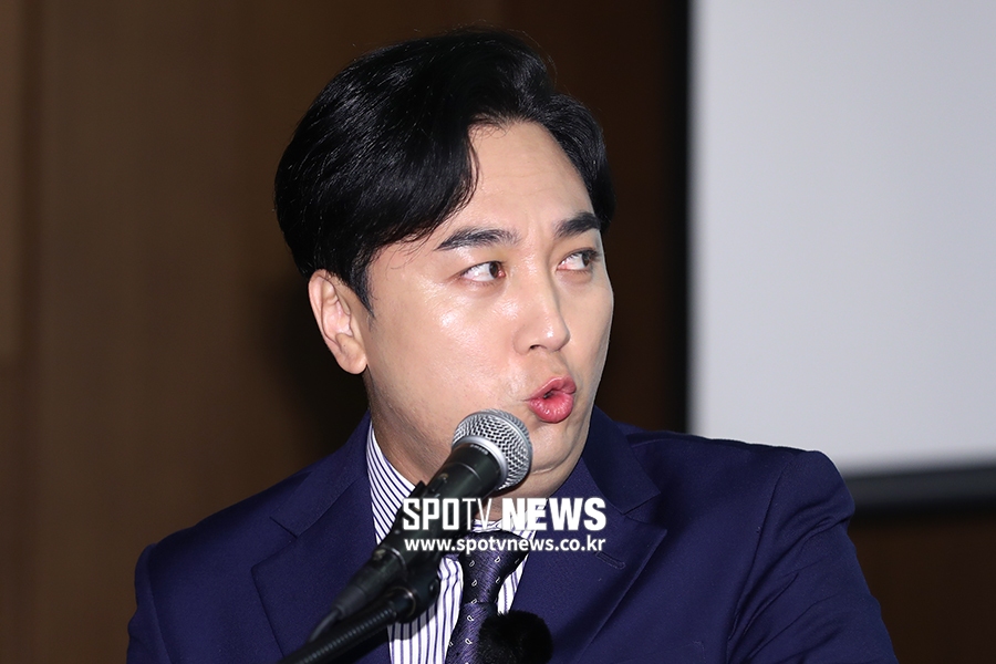 [포토S] 황제성, 빵빵 터지는 진행