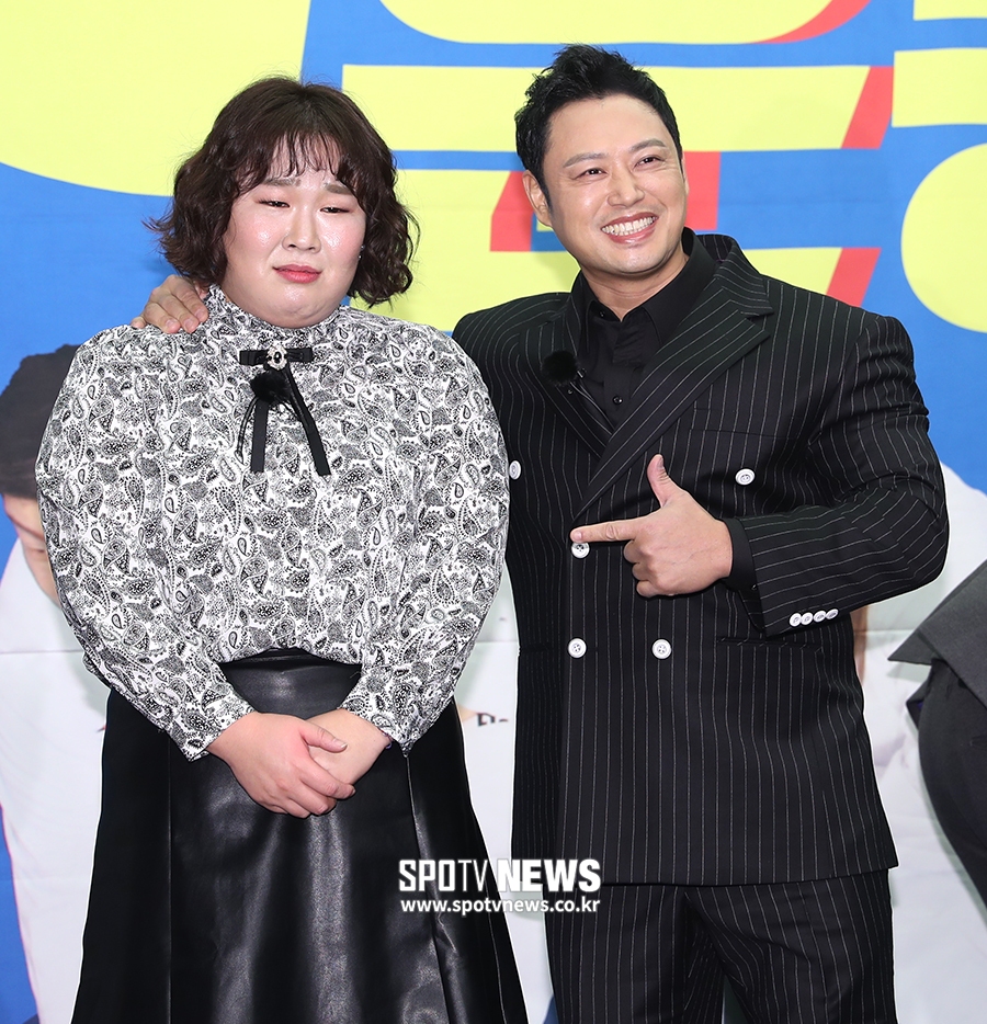 [포토S] 김민경, 양치승 관장 옆에서 시무룩