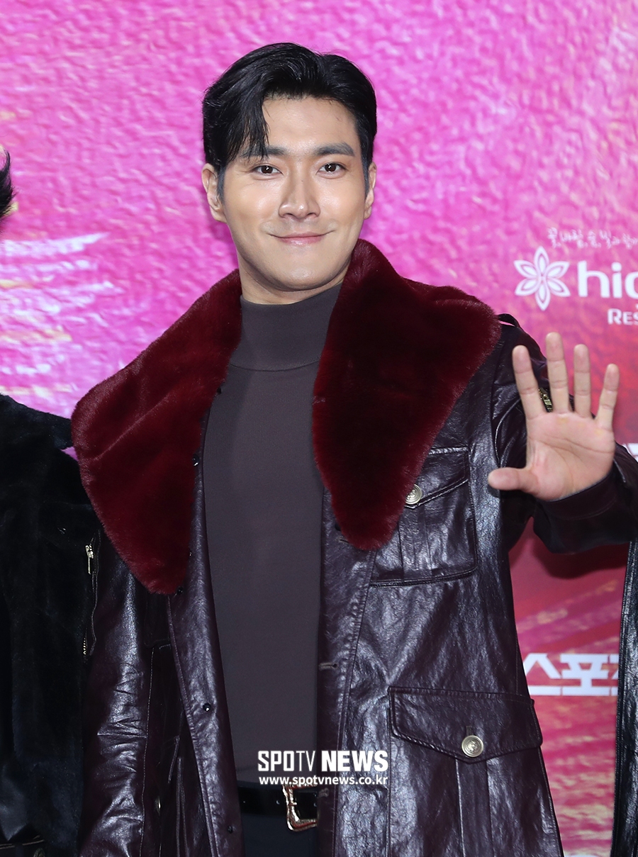 [포토S] 슈퍼주니어 시원, 입꼬리 살짝