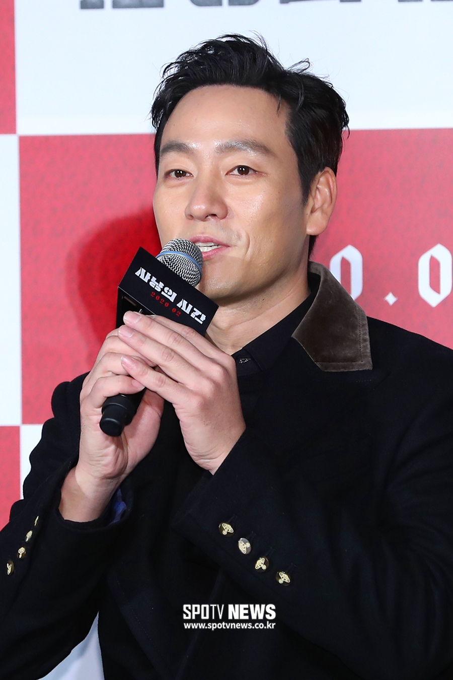[포토S] 박해수, 정체불명의 추격자
