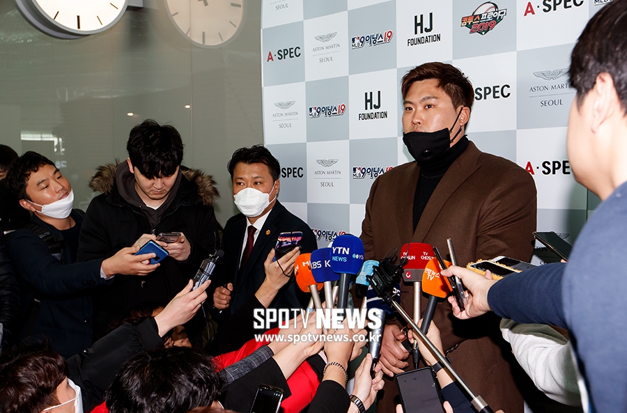 [포토S] 류현진, 휴가 마치고 출국