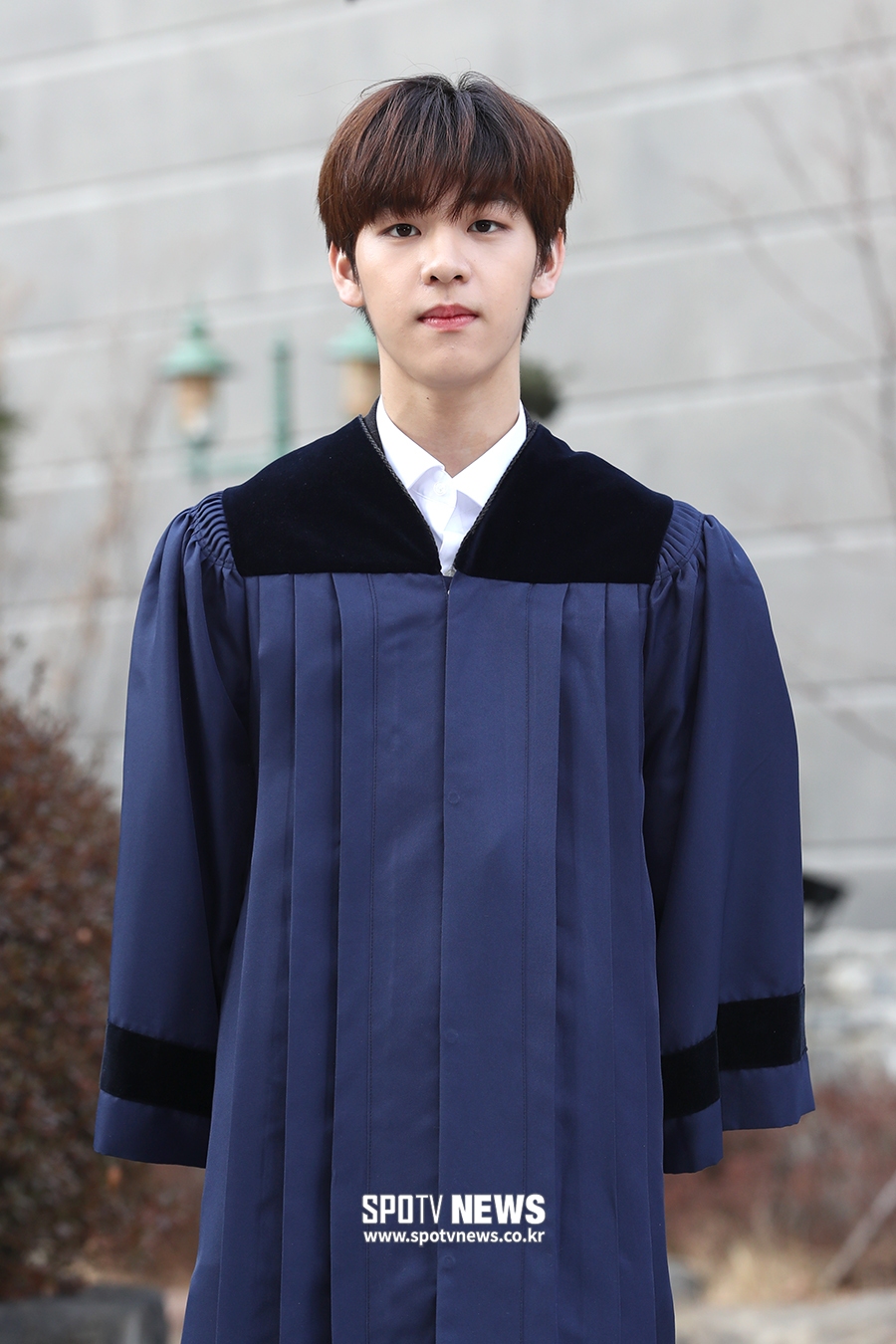 [포토S] 김동윤, '드디어 졸업을 하네요'