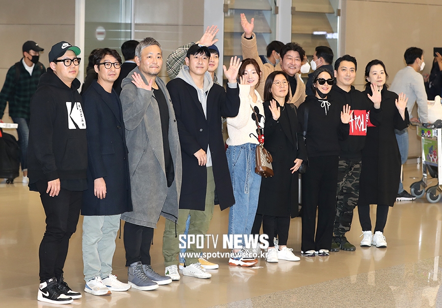 [포토S] '오스카 4관왕' 기생충 팀, 금의환향