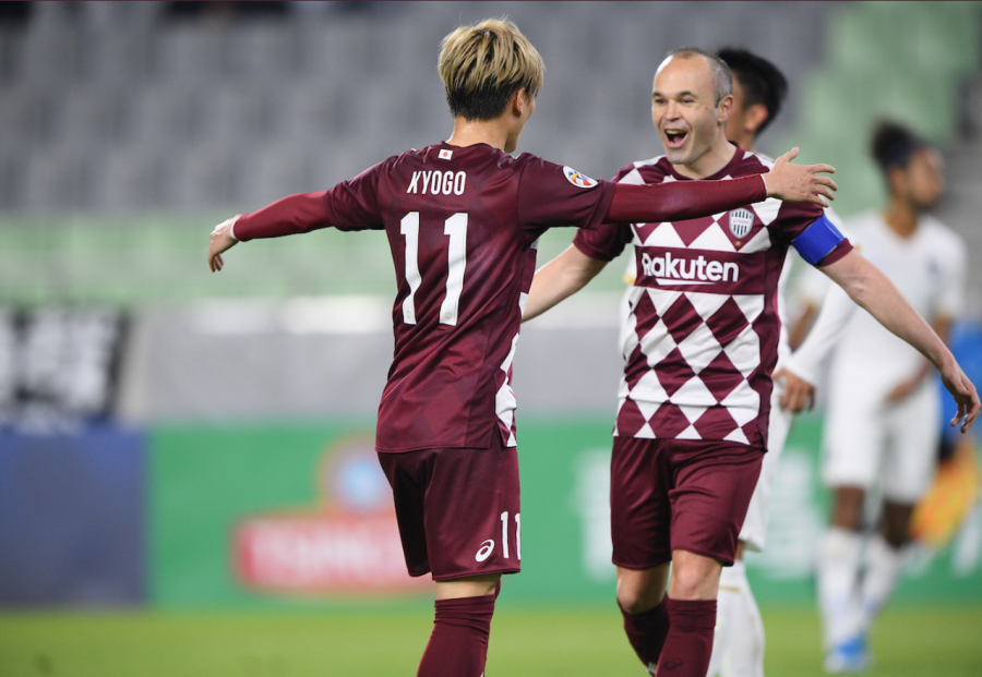 '기립박수' 이니에스타, ACL 데뷔전 2도움…고베, 조호르 5-1 대파