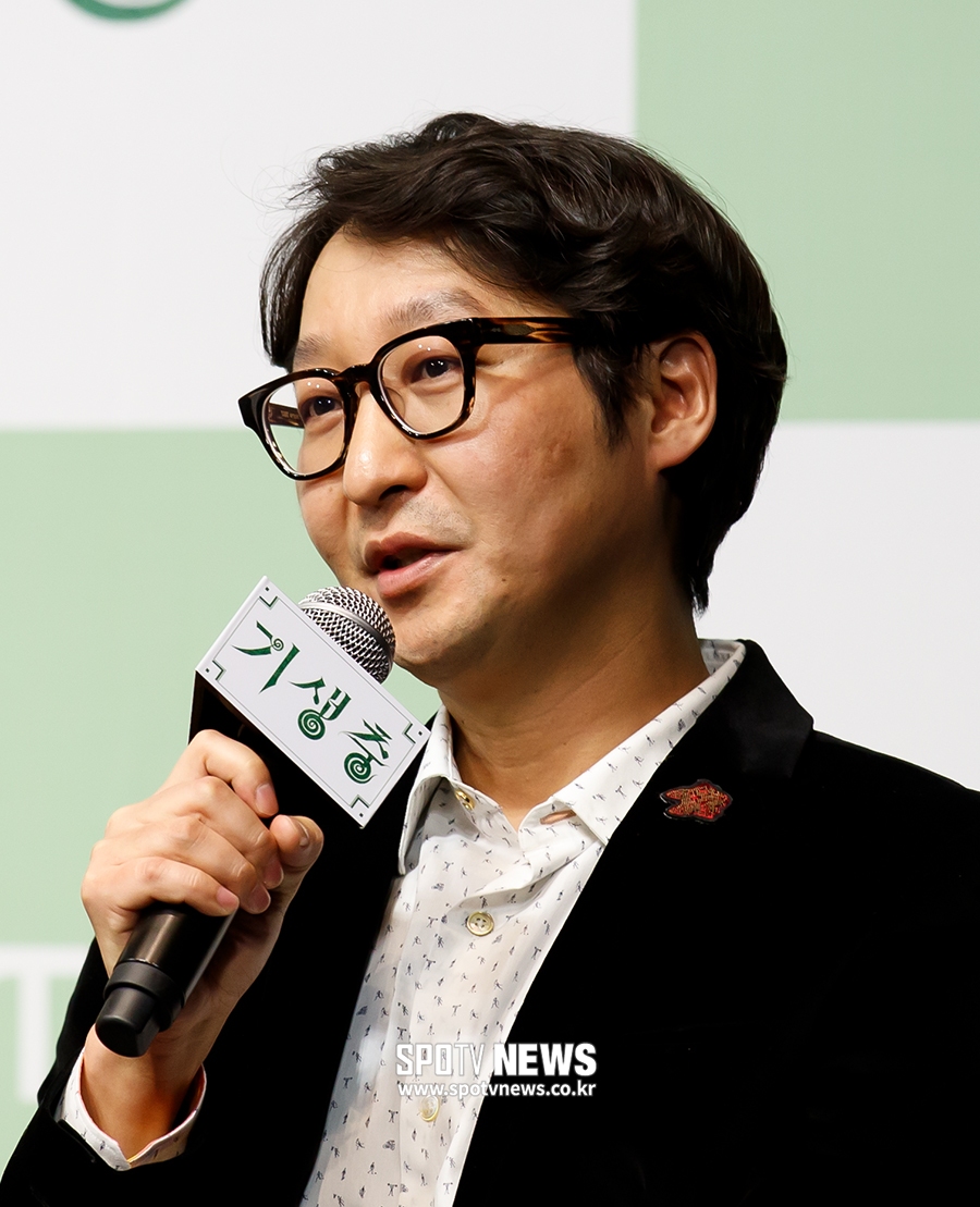 [포토S] 인사하는 양진모 편집감독