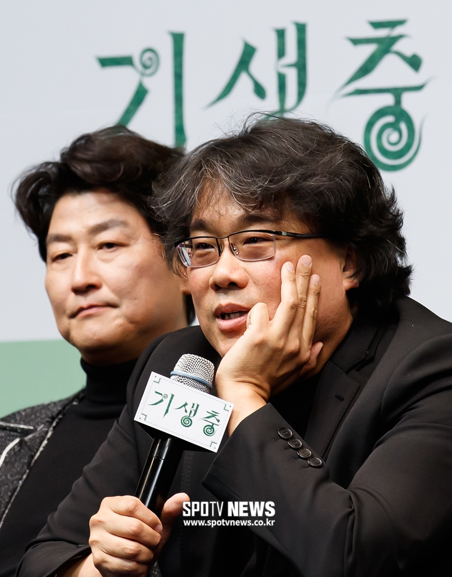 [포토S] 봉준호 감독, "달시 파켓과 열심히 번역했다"