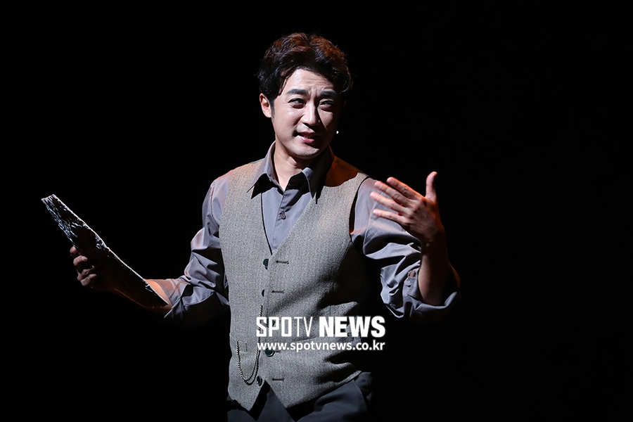 [포토S] 안재욱, '내가 바로 셜록 홈즈'