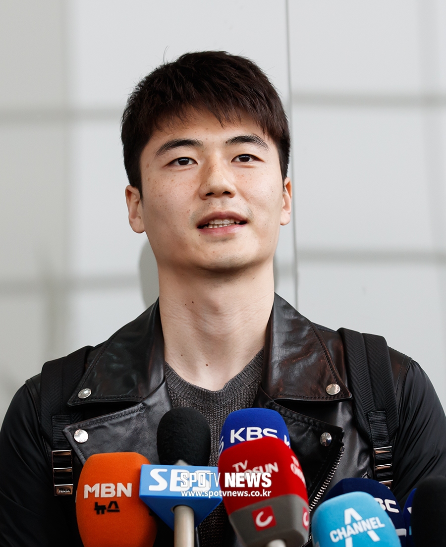 [포토S] 인터뷰 하는 기성용