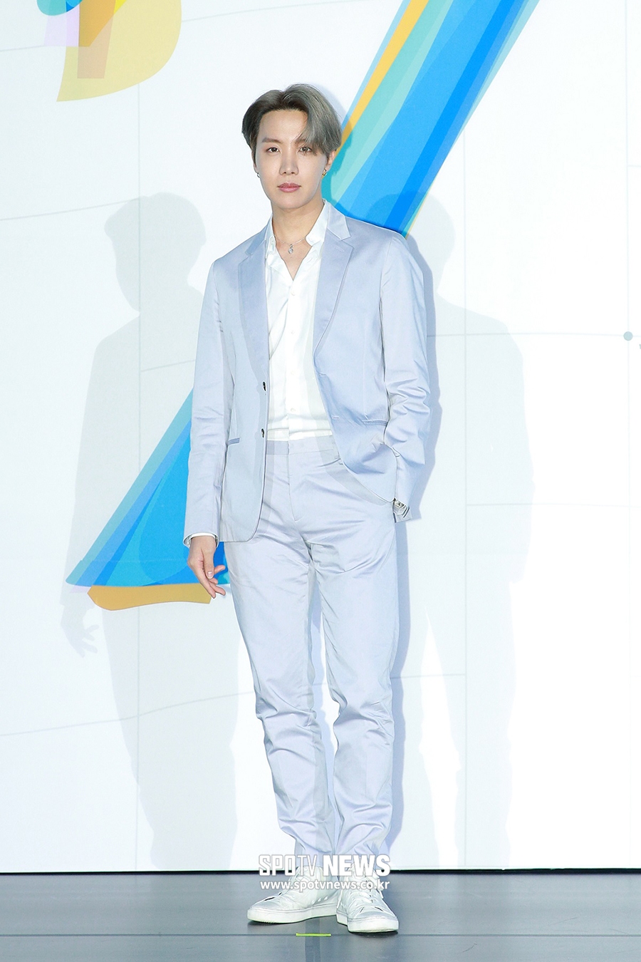 [포토S] 방탄소년단 제이홉, 남성미 '뿜뿜'